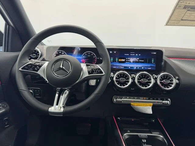 New 2026 Polar White Mercedes-Benz GLA 250 image 3