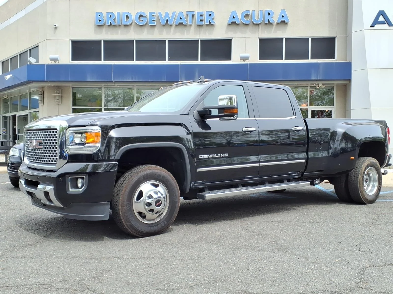 2015 GMC Sierra 4WD Crew Cab Standard Box SRW's photo