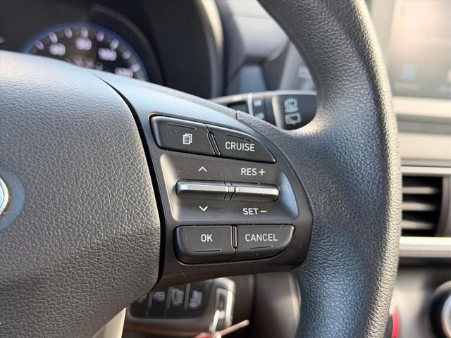 Used 2021 Red Hyundai SE image 15