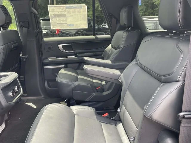 New 2027 Glacier Gray Metallic Tri-Coat Ford Platinum image 10