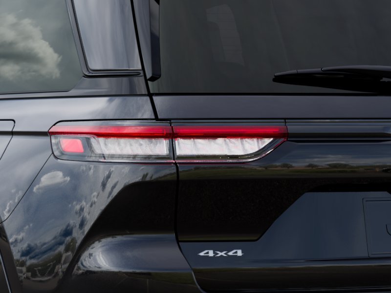 New 2026 Diamond Black Crystal Pearl-Coat Exterior Paint Jeep Summit image 9
