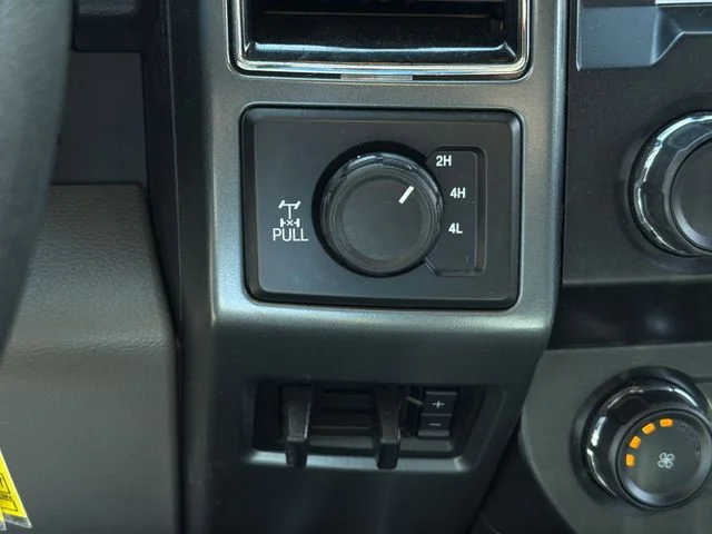 Used 2021 Black Ford XLT image 13