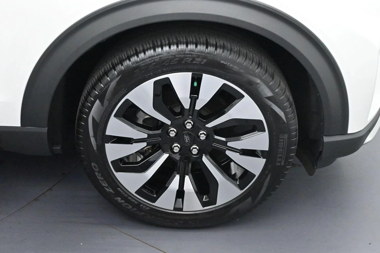 Used 2026 White Ford Platinum image 34