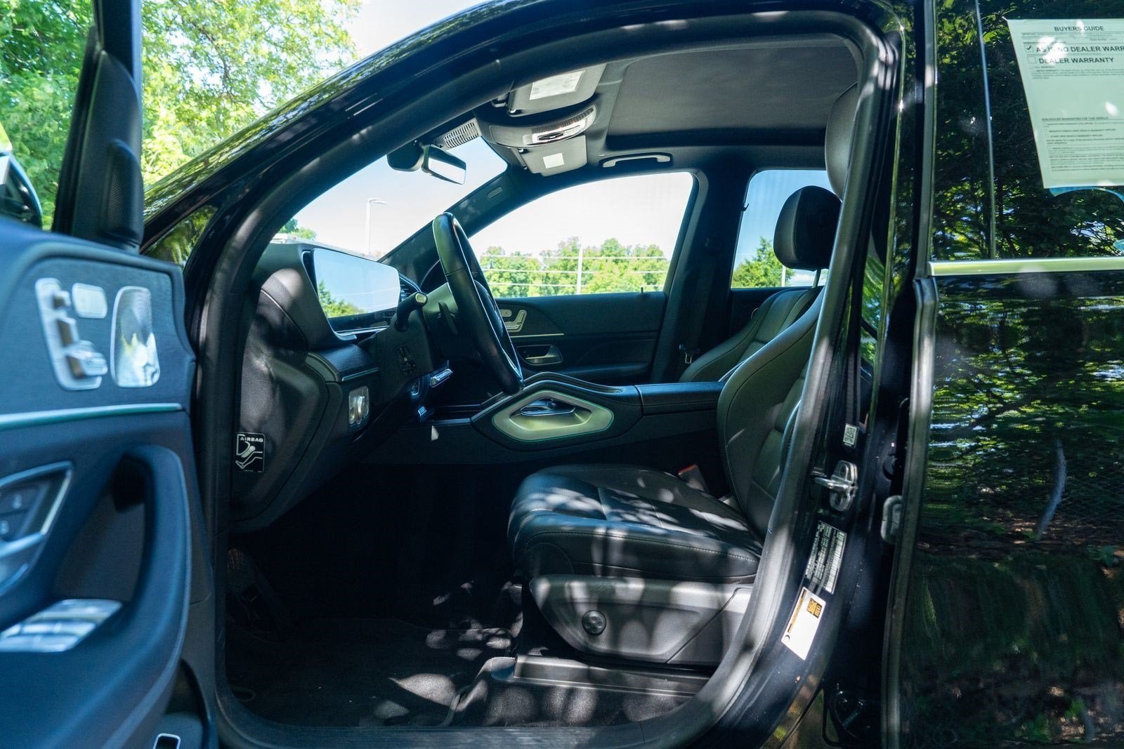 Used 2022 Black Mercedes-Benz 450 4MATIC® image 21