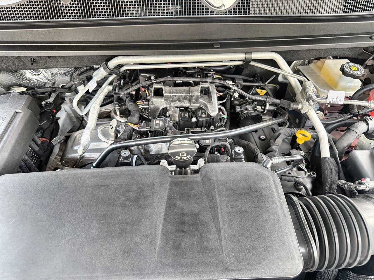 New 2026 Summit White GMC Elevation image 25