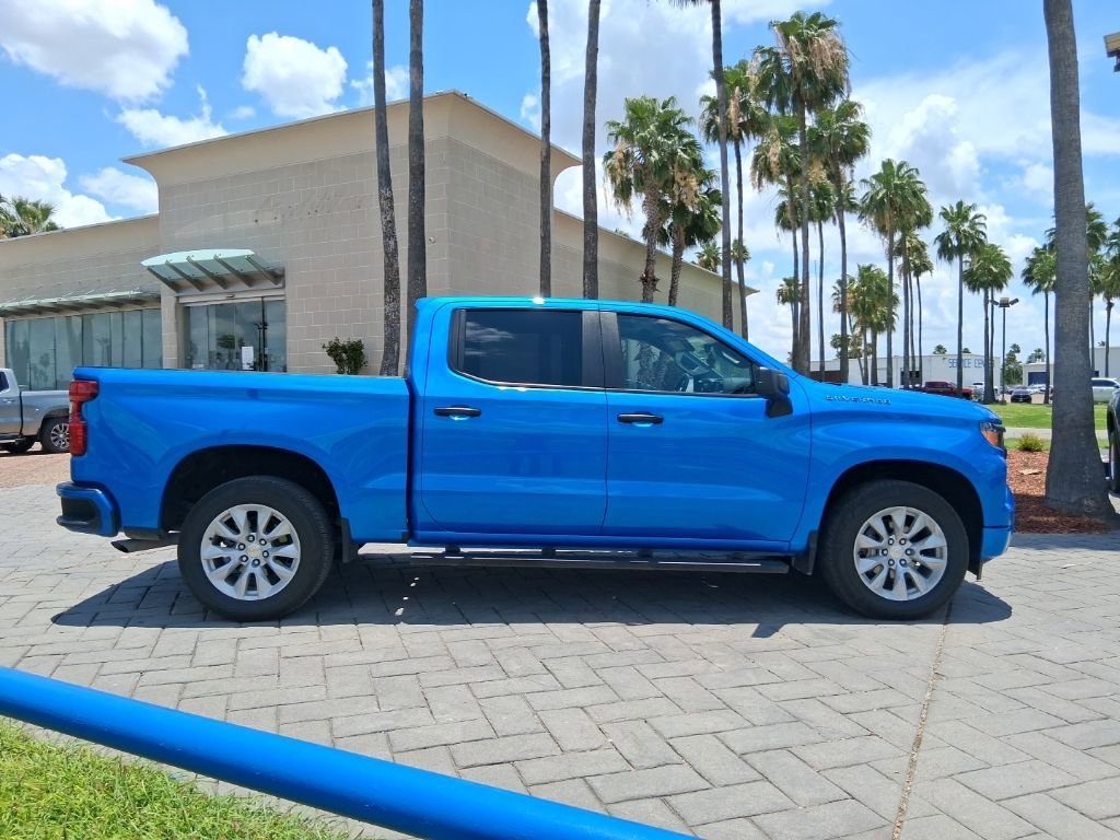 Used 2025 Riptide Blue Metallic Chevrolet Custom image 2