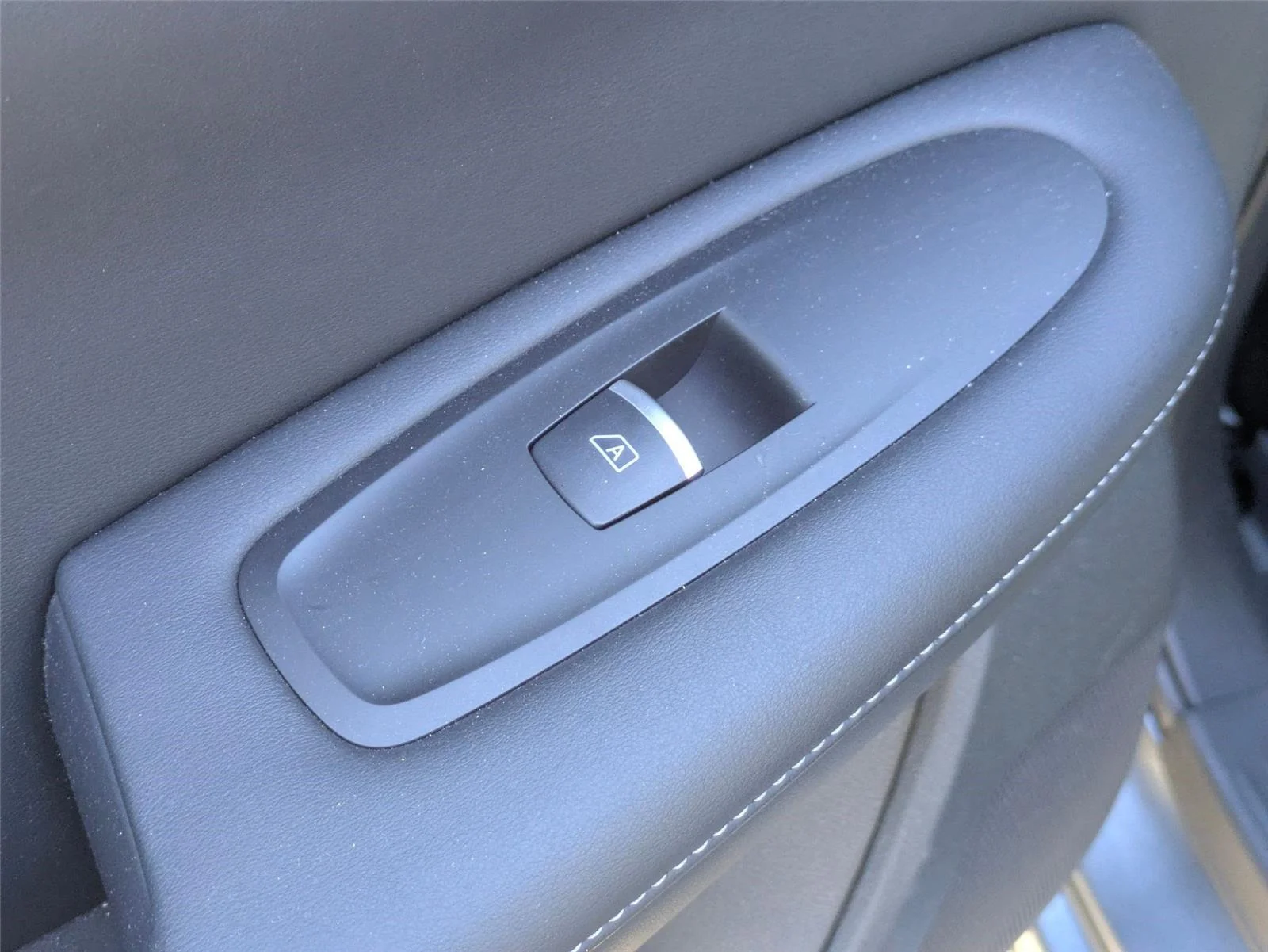 Used 2020  INFINITI LUXE image 25