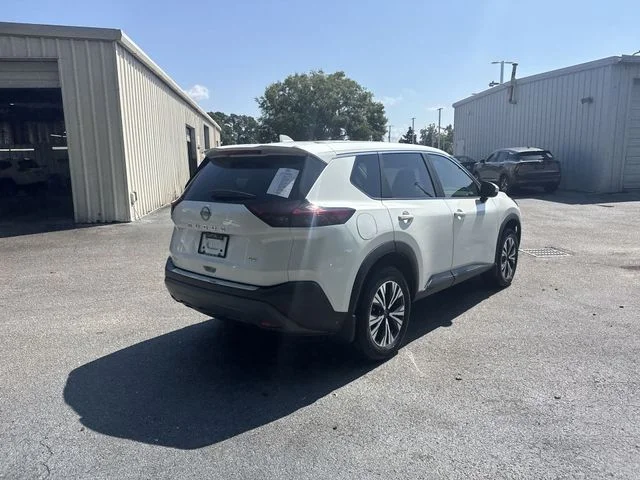Used 2023 White Nissan SV image 5