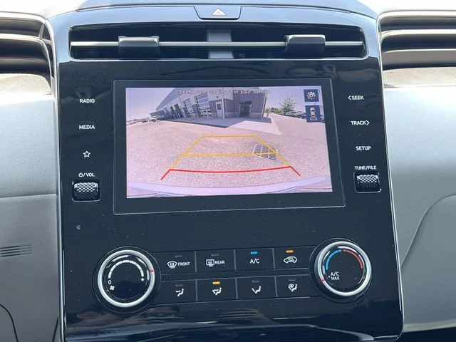 Used 2024 Silver Hyundai SE image 18
