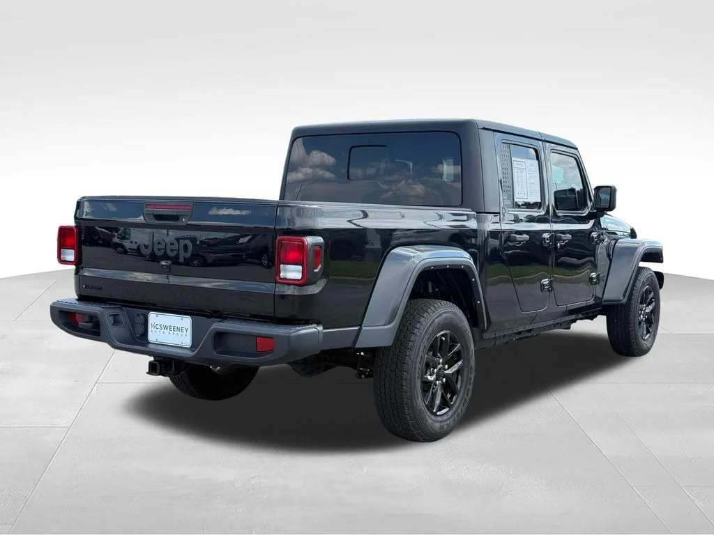 Used 2022 Black Jeep Sport image 27
