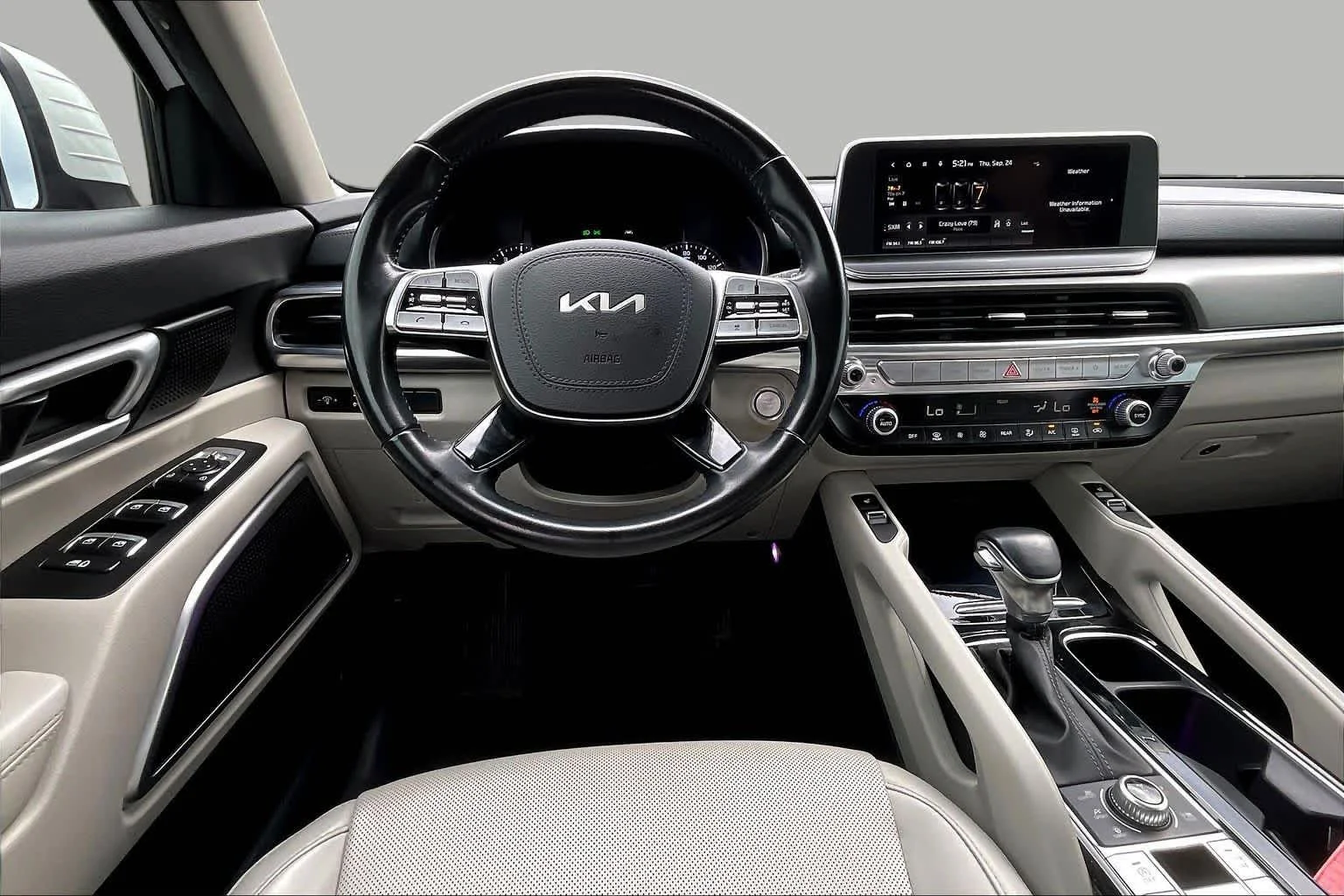 Used 2022 Glacial White Pearl Kia S image 6
