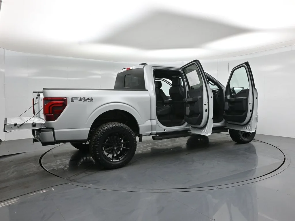 New 2026 Avalanche Ford Lariat image 5