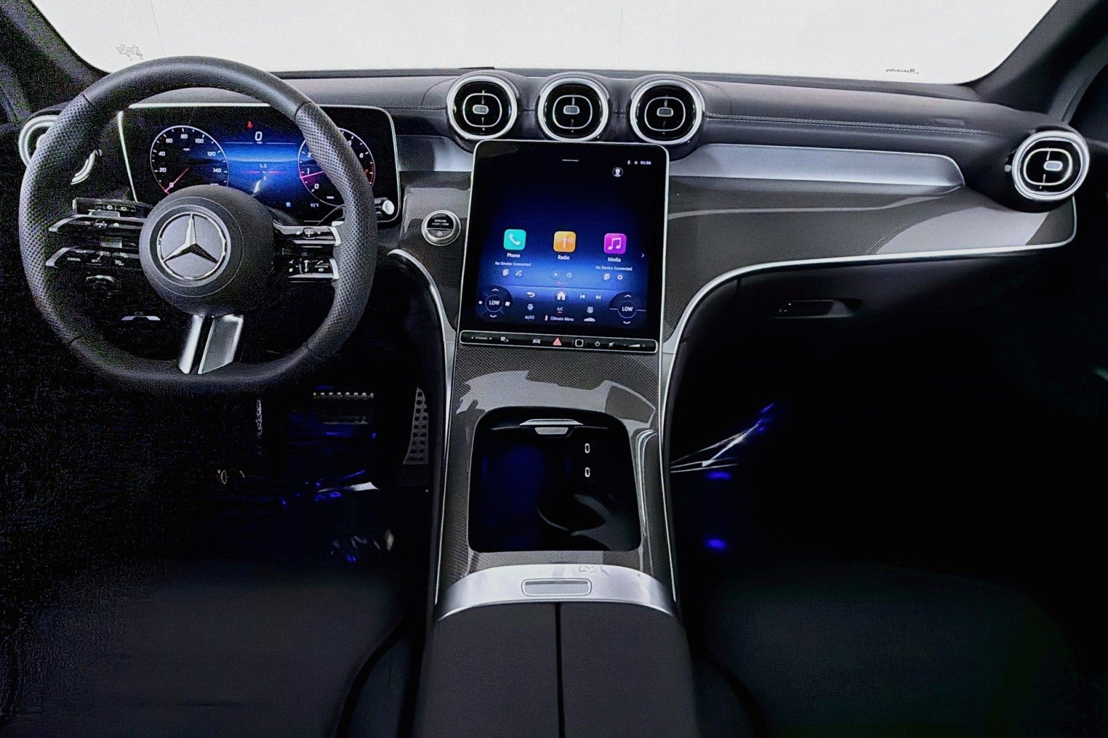New 2026 Graphite Grey Metallic Mercedes-Benz GLC 300 SUV image 4