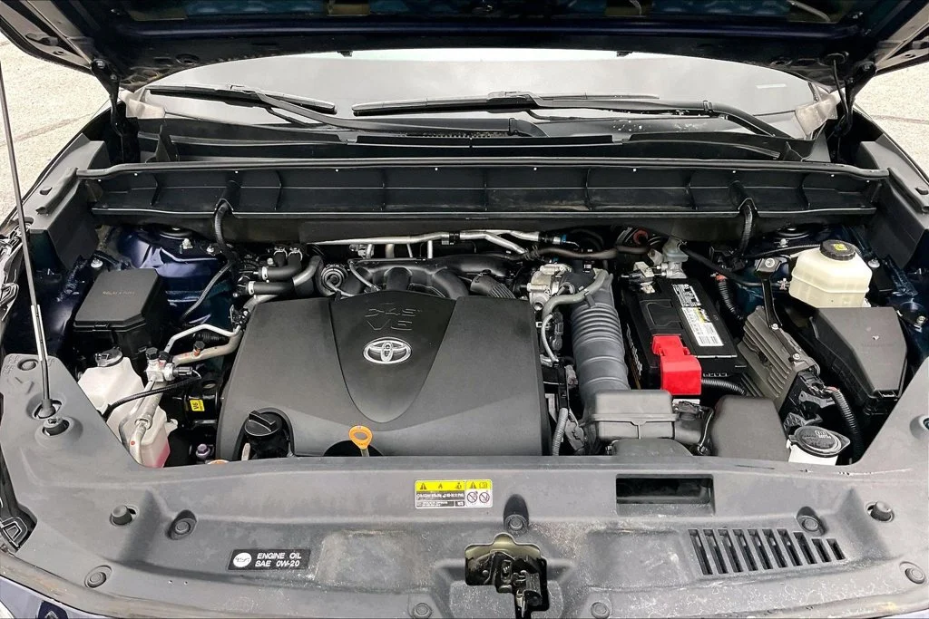 Used 2021 Blue Toyota XLE image 31