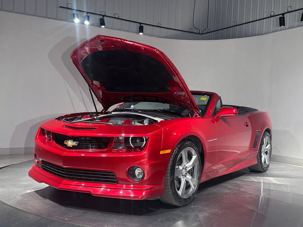 Used 2012 Crystal Red Tintcoat Chevrolet 2SS image 27