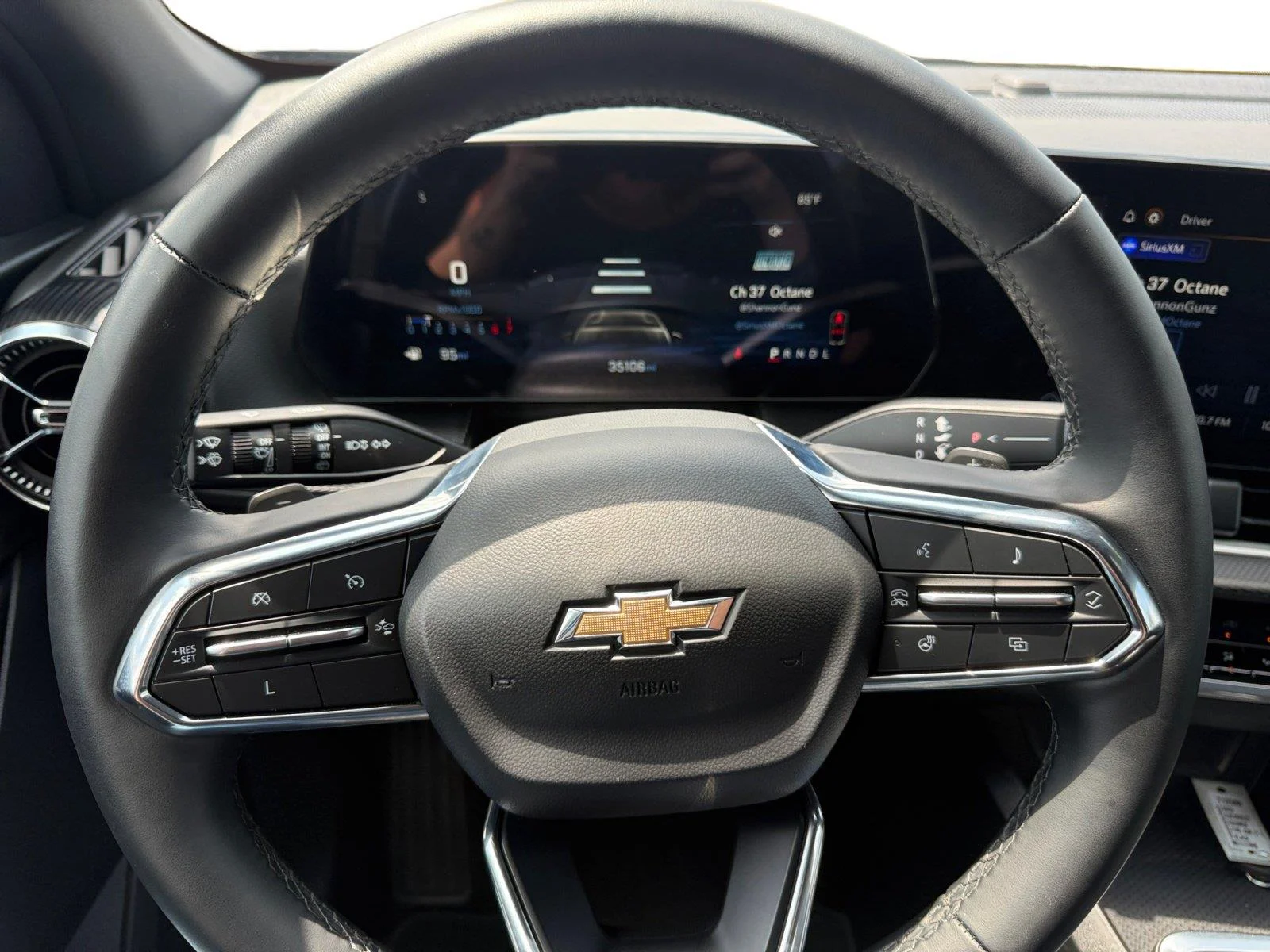 2025 Chevrolet Equinox LT - Photo 13