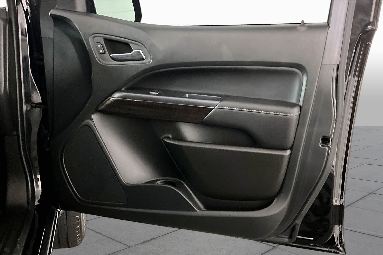 Used 2022 Onyx Black GMC 2WD Elevation image 22