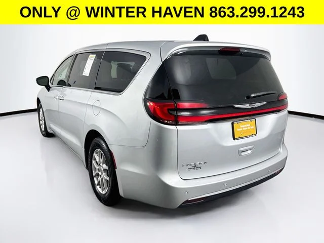 Used 2024 Silver Chrysler Touring L image 5