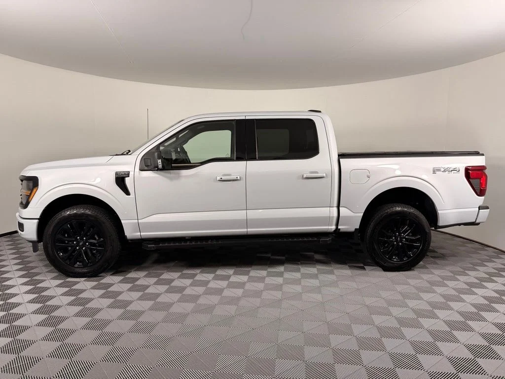 Used 2025 White Ford XLT image 18