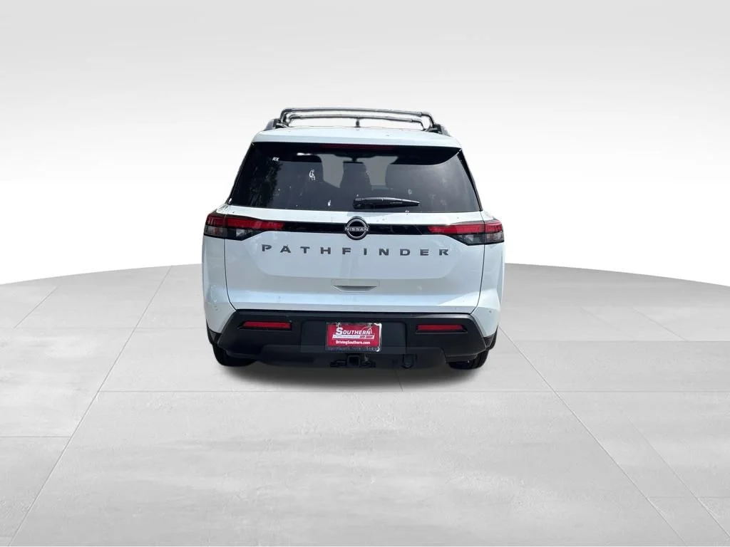 New 2026 Everest White Pearl TriCoat Nissan SV image 3