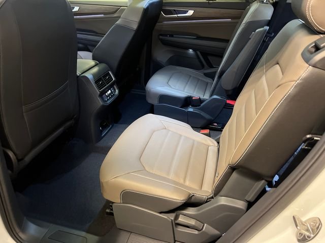 New 2026 White Volkswagen 2.0T SEL image 10