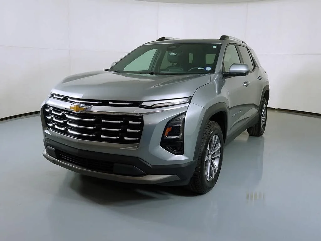 Used 2025 Gray Chevrolet LT image 8