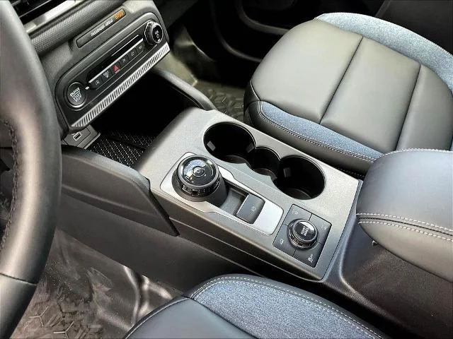New 2026 Azure Gray Metallic Tri-Coat Ford Outer Banks® image 60