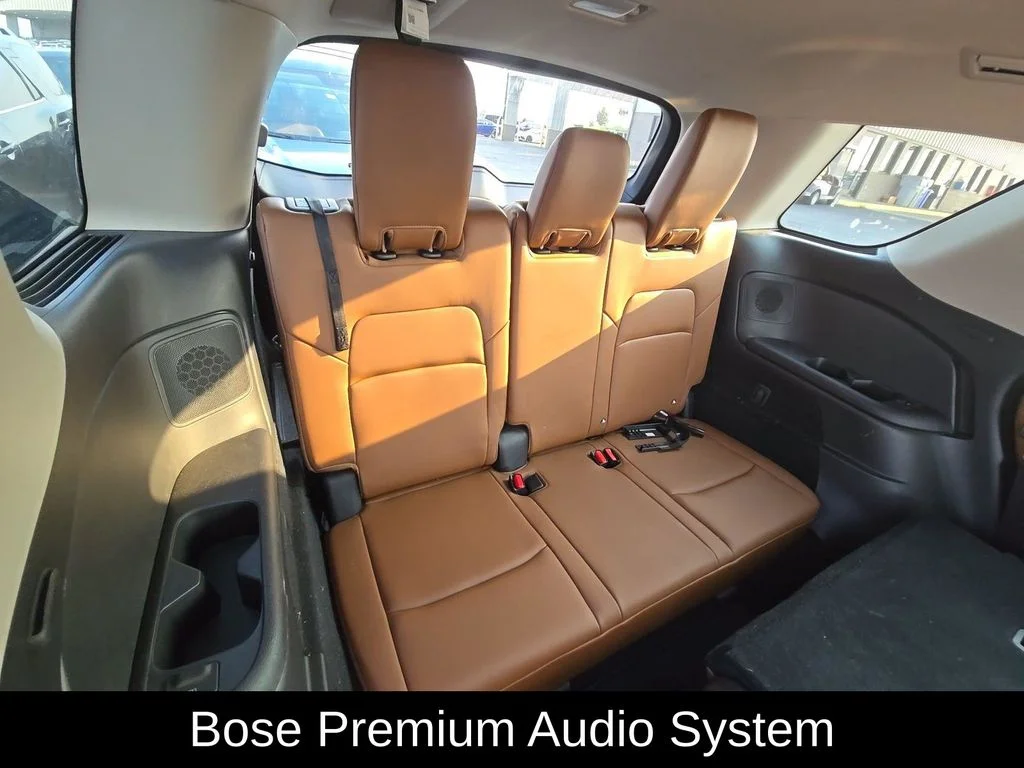 Used 2025 Gray Nissan Platinum image 8