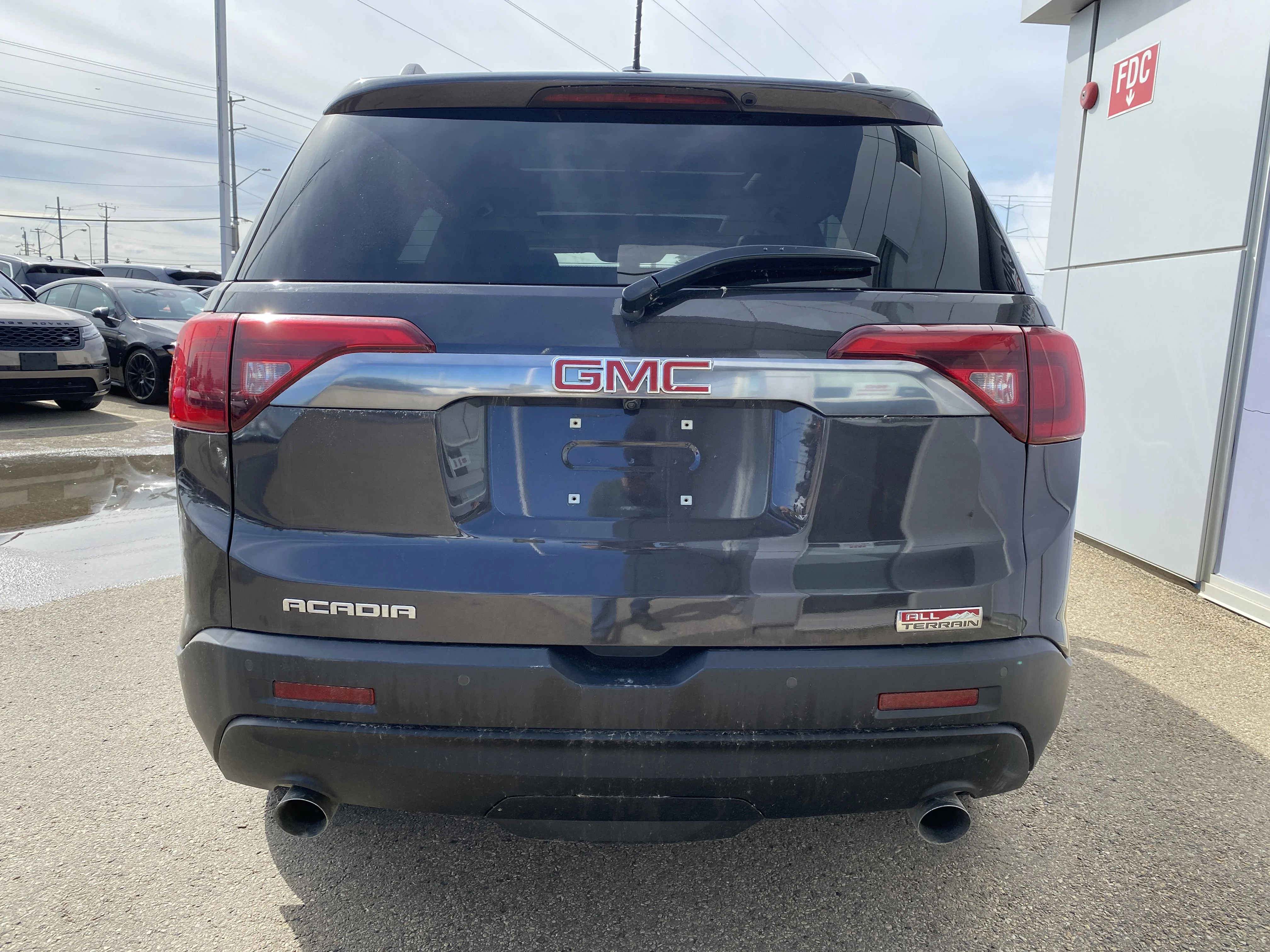 Used 2018 Gray GMC SLT-1 AWD * ALL TERRAIN * DUAL CLIMATE ZONES * image 4
