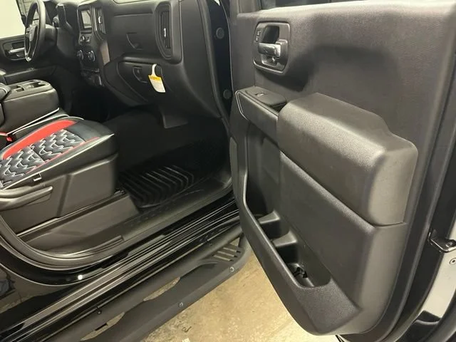 Used 2025 Black Chevrolet Custom image 19