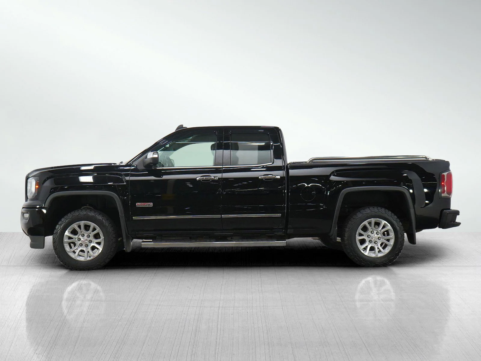 Used 2016 GMC Sierra 1500 SLE with VIN 1GTV2MEC4GZ170135 for sale in Roseville, Minnesota