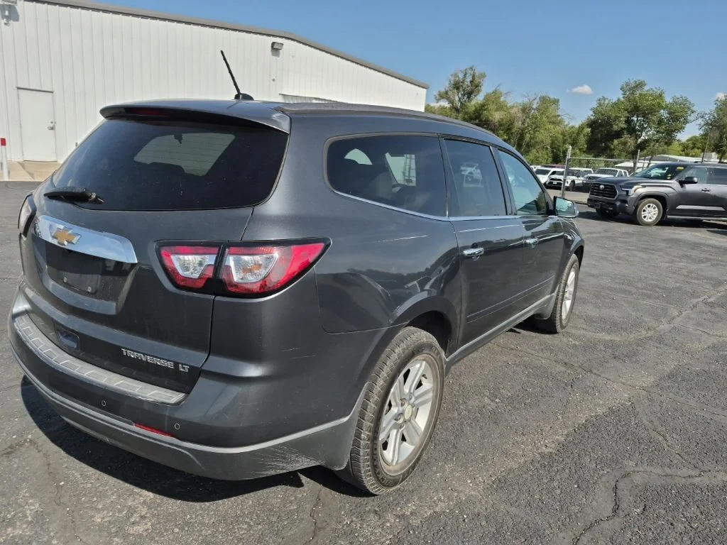 Used 2013 Gray Chevrolet 2LT image 9