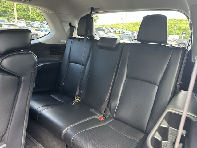 Used 2024 Beige Toyota XLE image 26