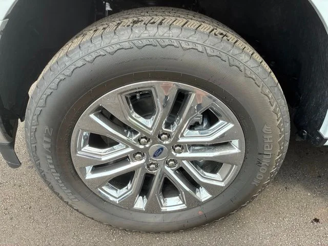New 2026 Avalanche Ford Lariat® image 18