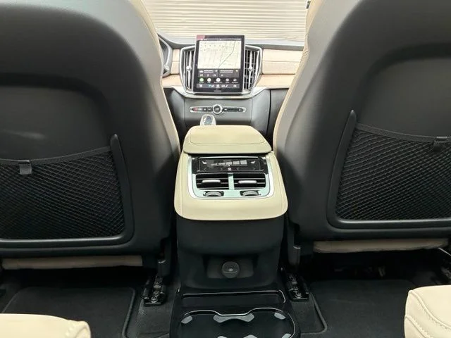 New 2026 Onyx Black Volvo Ultra image 26