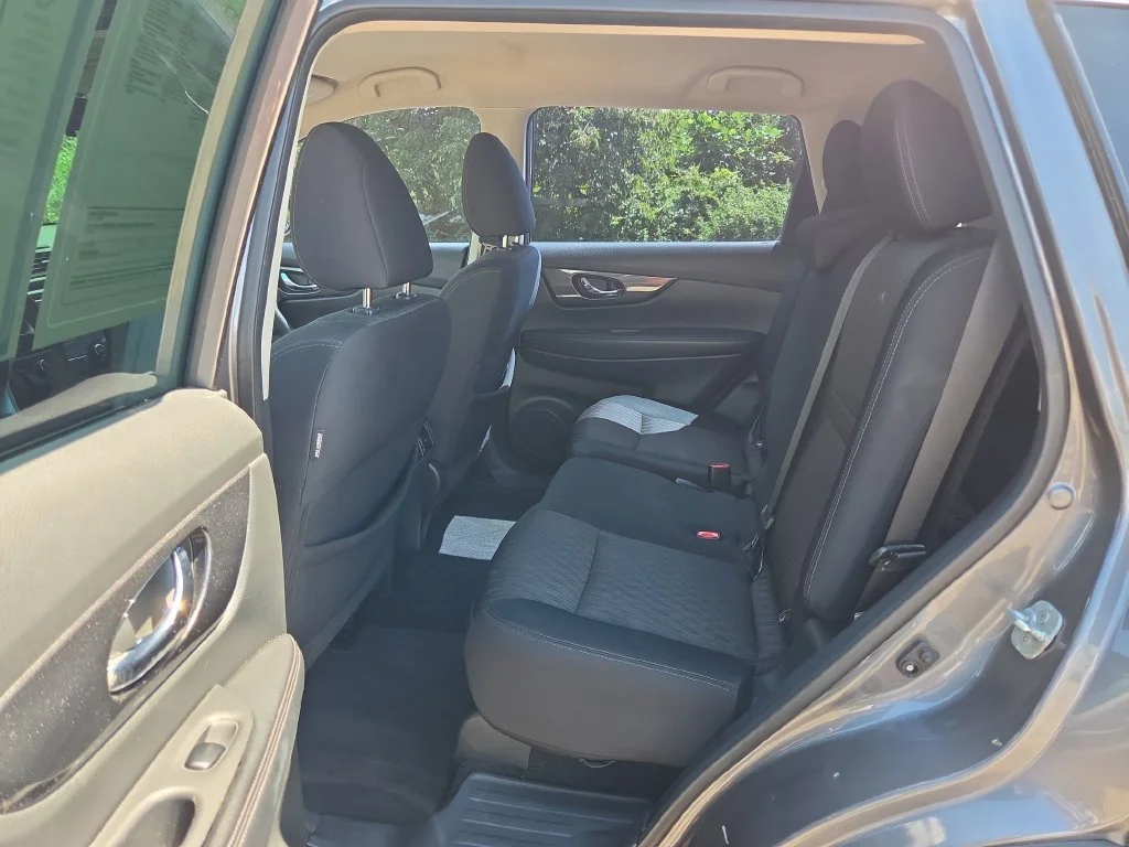 Used 2017 Gray Nissan S image 17
