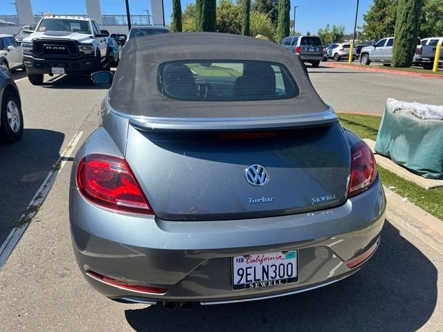 Used 2018 Gray Volkswagen 2.0T S image 9