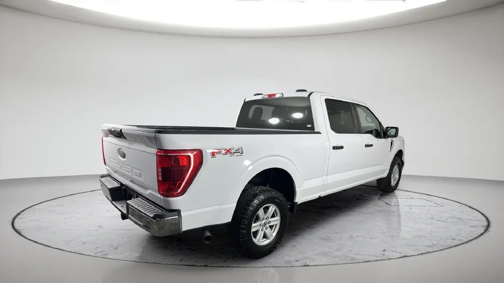 Used 2023 White Ford XLT image 8