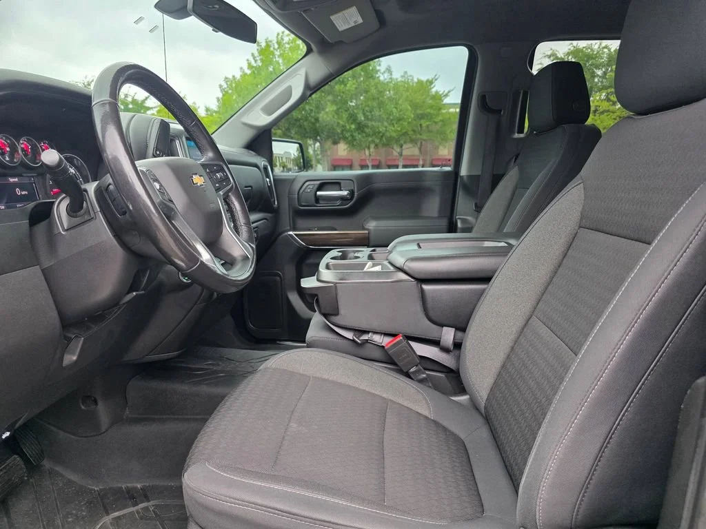 Used 2020 BLACK Chevrolet LT image 14