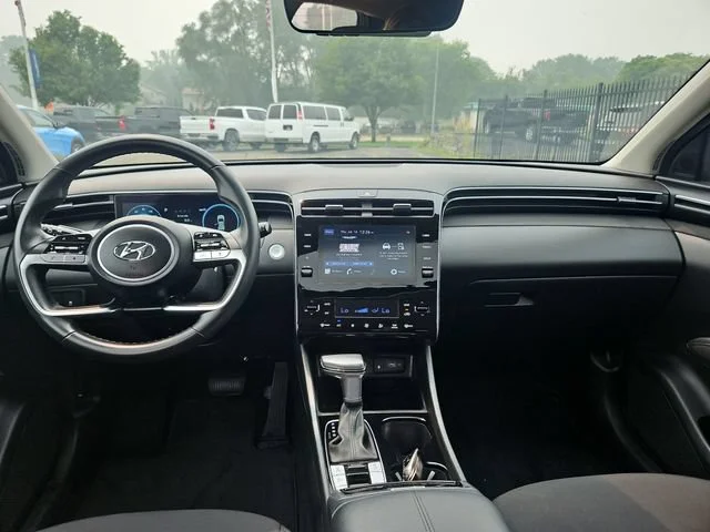 Used 2022 Black Hyundai SEL image 13