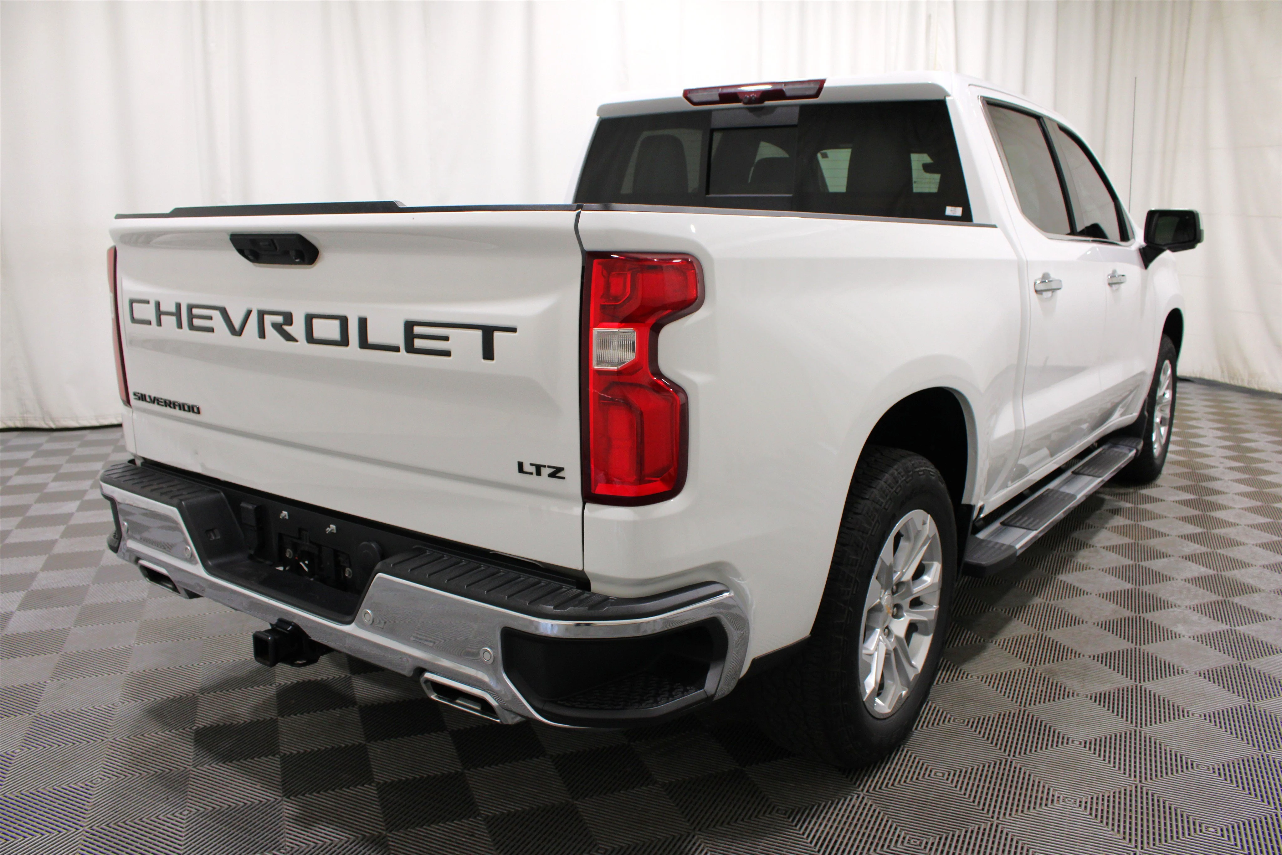 2024 Chevrolet Silverado 1500 LTZ - Photo 30