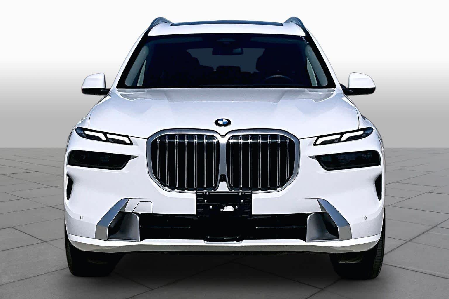 Used 2026 Alpine White BMW xDrive40i image 3