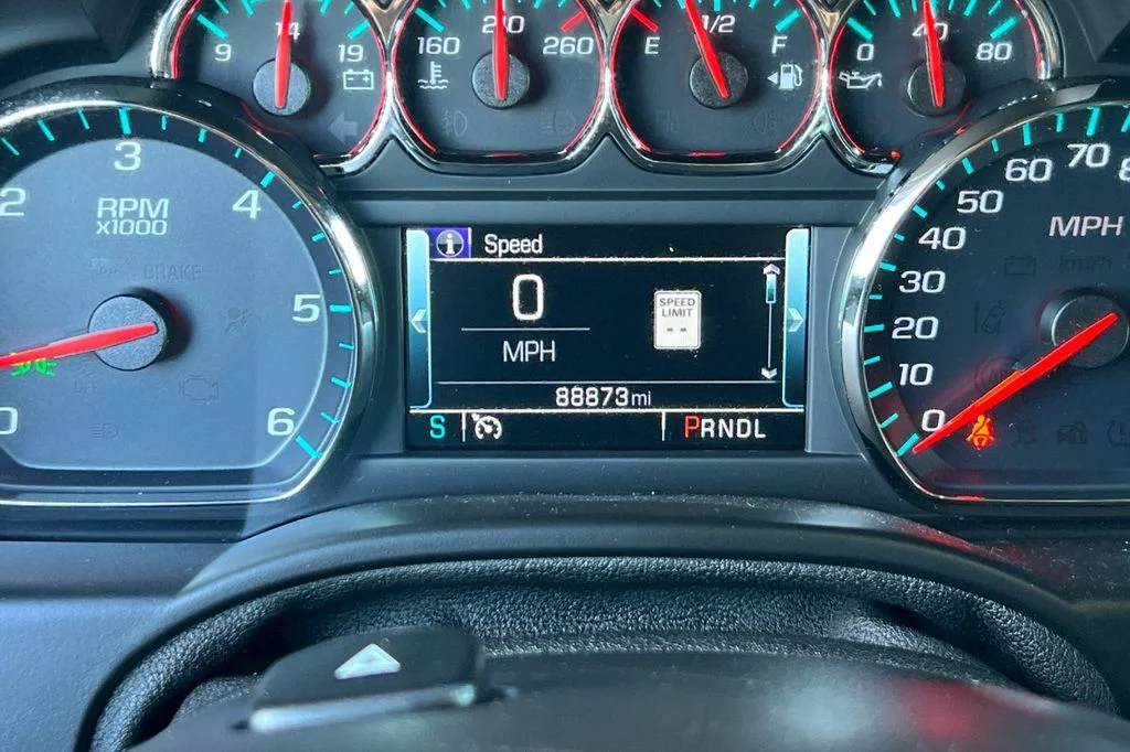 Used 2019 Black GMC SLT image 30