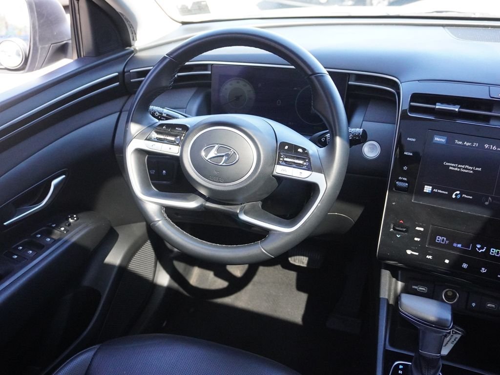 Used 2023 White Hyundai SEL image 31