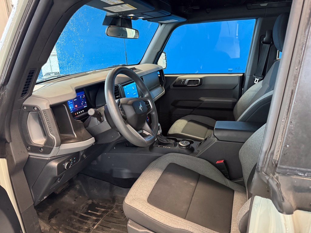 Used 2022 Green Ford Base image 13