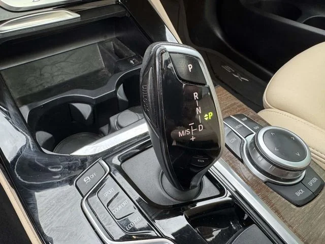 Used 2020 White BMW xDrive30i image 37