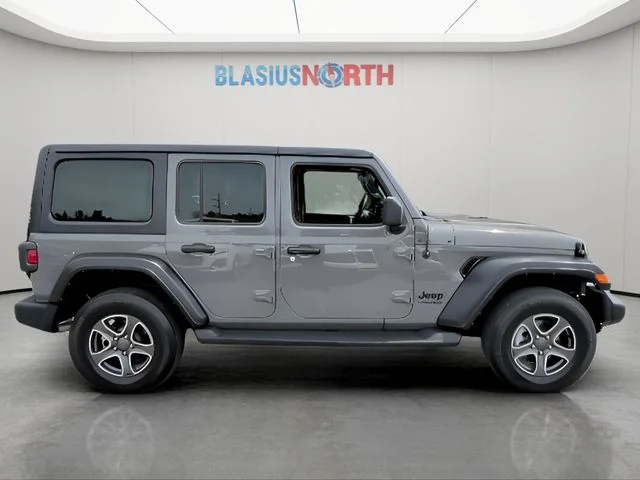 Used 2022 Gray Jeep Unlimited Sport S image 4