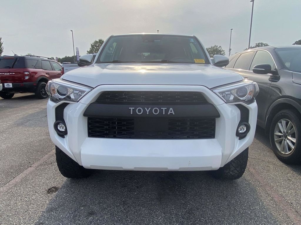 Used 2022 White Toyota SR5 image 2