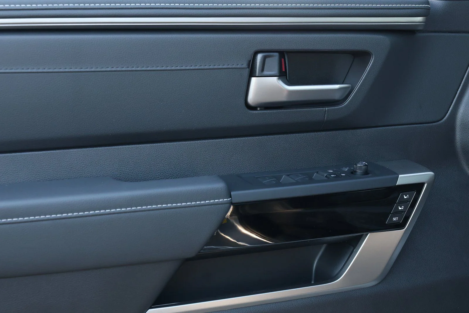 2026 Toyota Tundra Limited - Photo 28