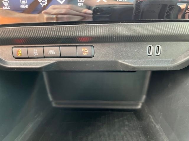 New 2026 Bright White Clearcoat Jeep Laredo image 35